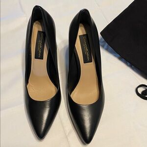 Donna Karan Black Leather Pump sz9